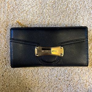 Black Michael Kors Wallet